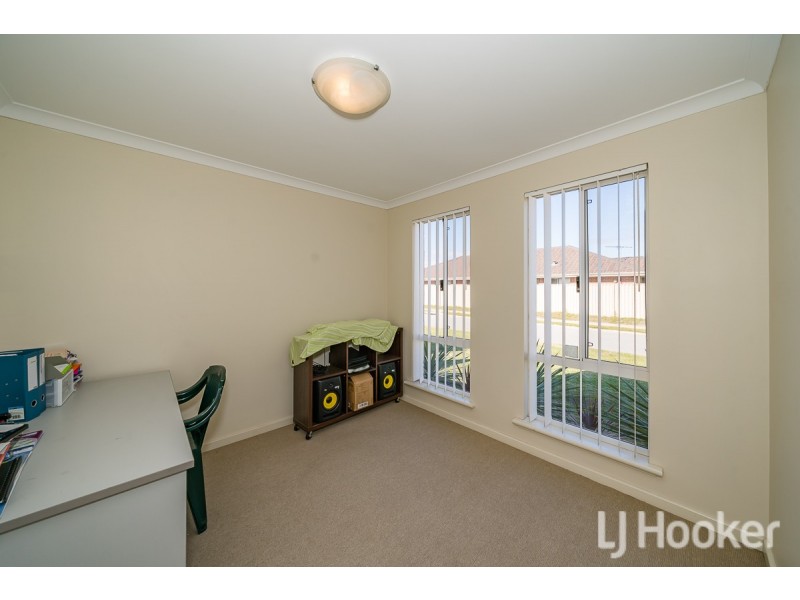 8 Indee Pass, Secret Harbour WA 6173