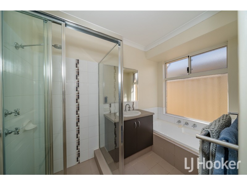 8 Indee Pass, Secret Harbour WA 6173