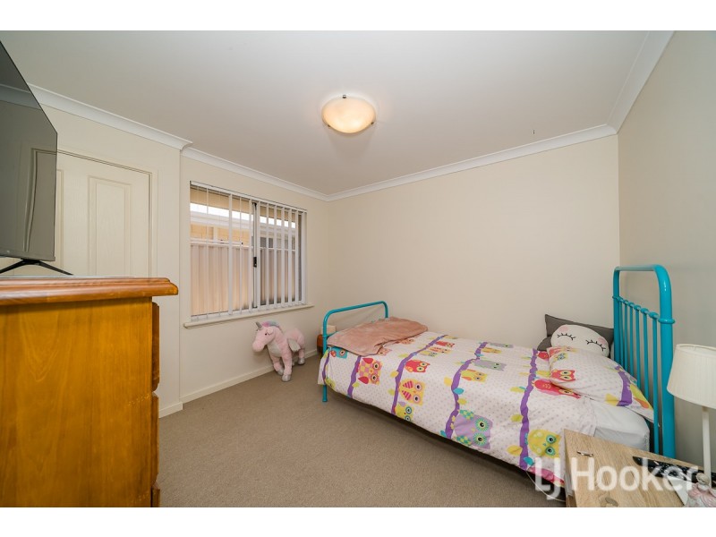 8 Indee Pass, Secret Harbour WA 6173