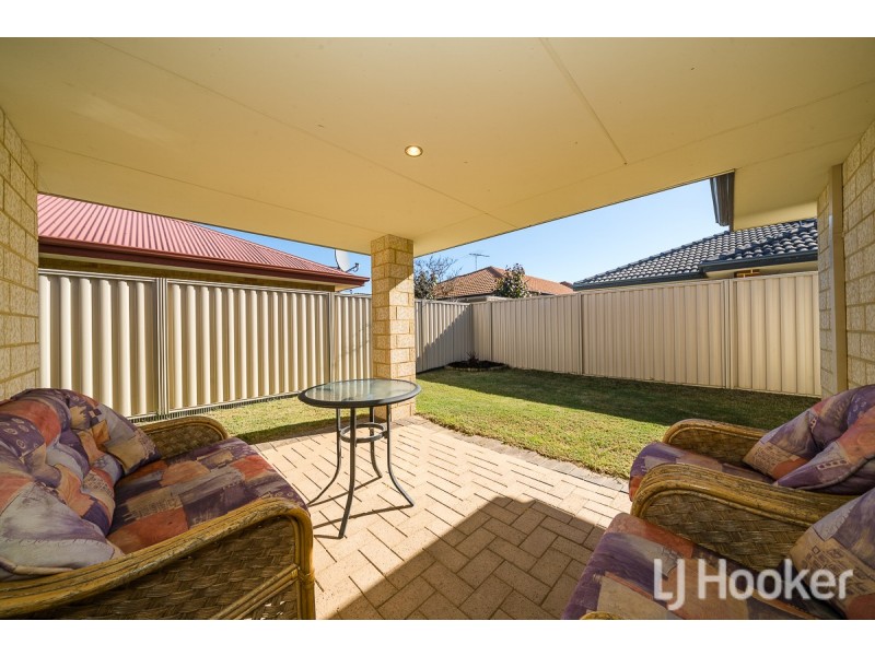 8 Indee Pass, Secret Harbour WA 6173