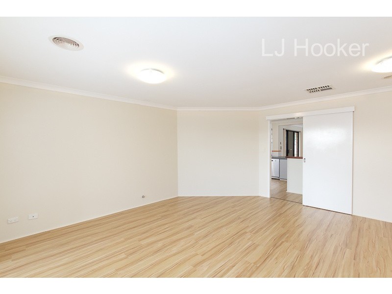 9 Montmartre Green, Port Kennedy WA 6172