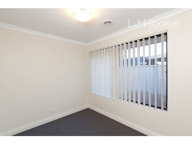 9 Montmartre Green, Port Kennedy WA 6172