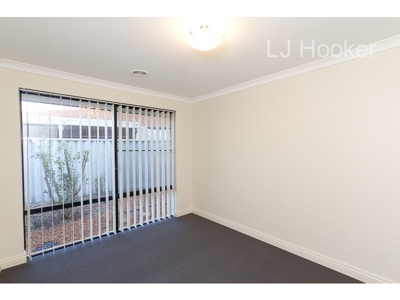 9 Montmartre Green, Port Kennedy WA 6172