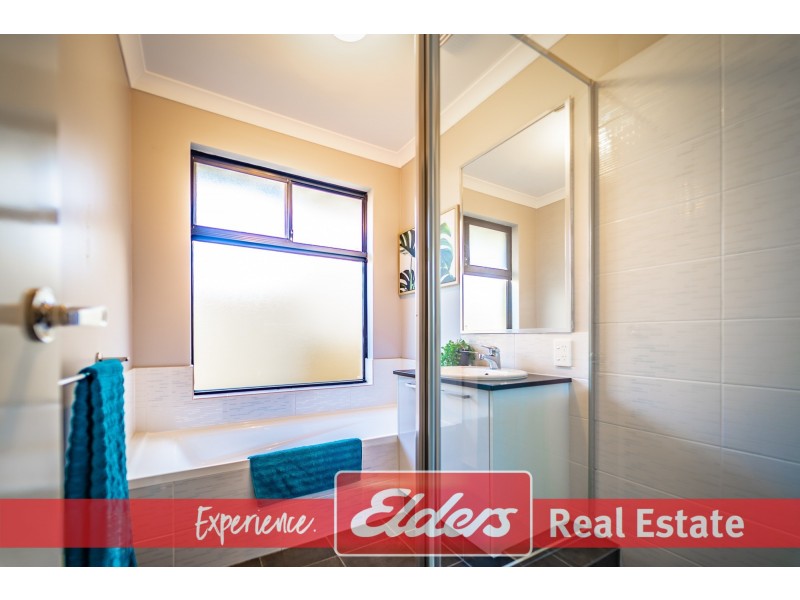 28 Tambrey Avenue, Golden Bay WA 6174