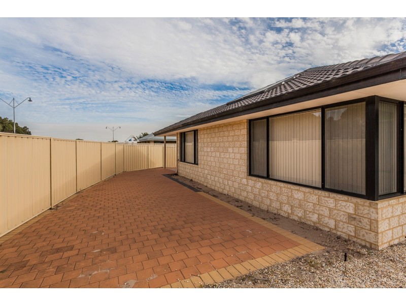 14 Cheney Loop, Secret Harbour WA 6173