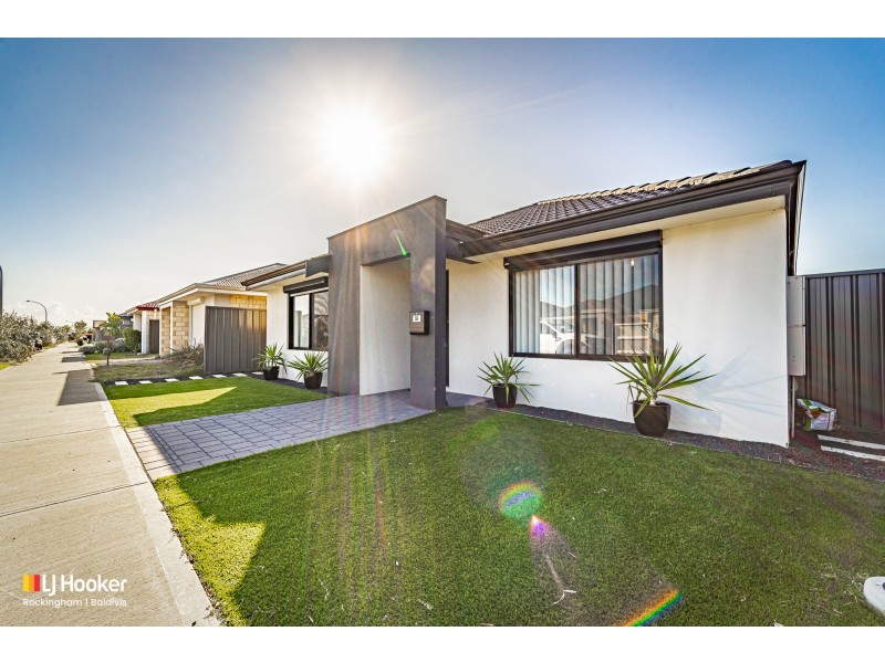 64 Bottlenose Circuit, Waikiki WA 6169