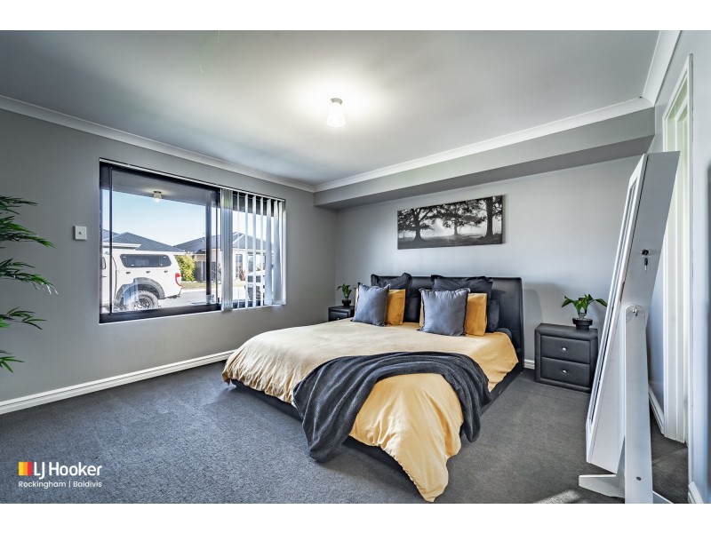 64 Bottlenose Circuit, Waikiki WA 6169
