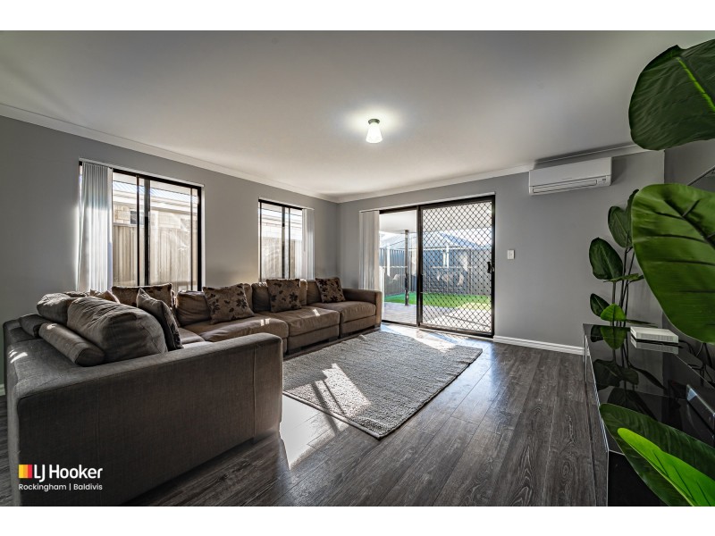 64 Bottlenose Circuit, Waikiki WA 6169