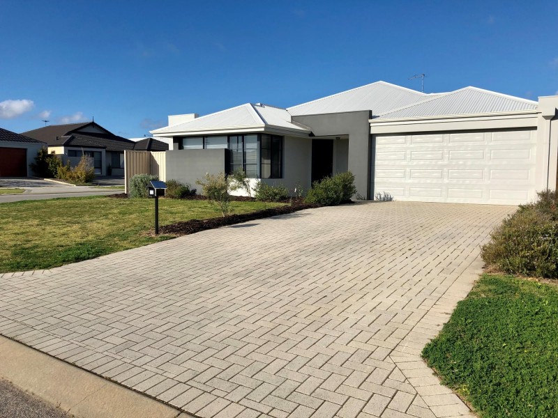 22 Jims Crescent, Secret Harbour WA 6173