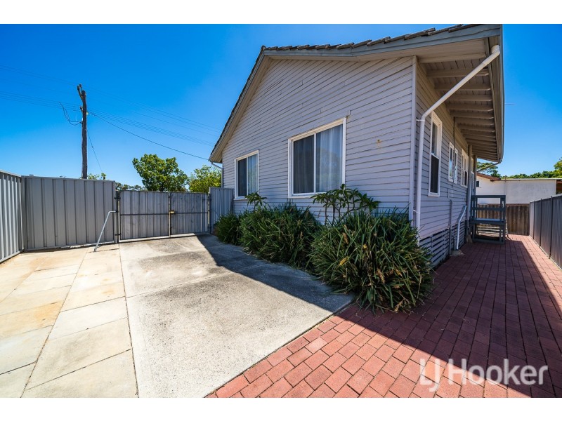 17 Westcott Road, Medina WA 6167