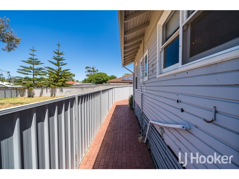 17 Westcott Road, Medina WA 6167