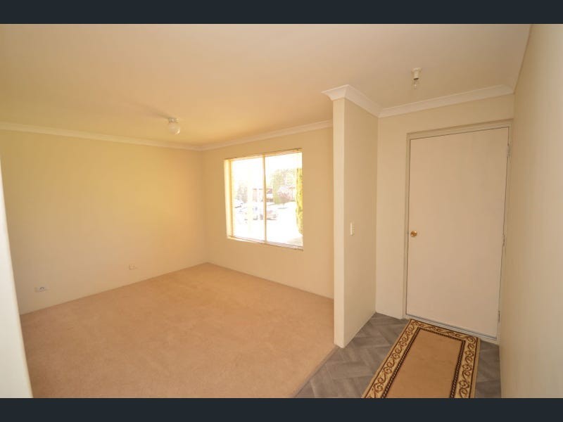 4 Selwyn Rise, Greenfields WA 6210