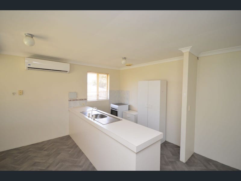 4 Selwyn Rise, Greenfields WA 6210