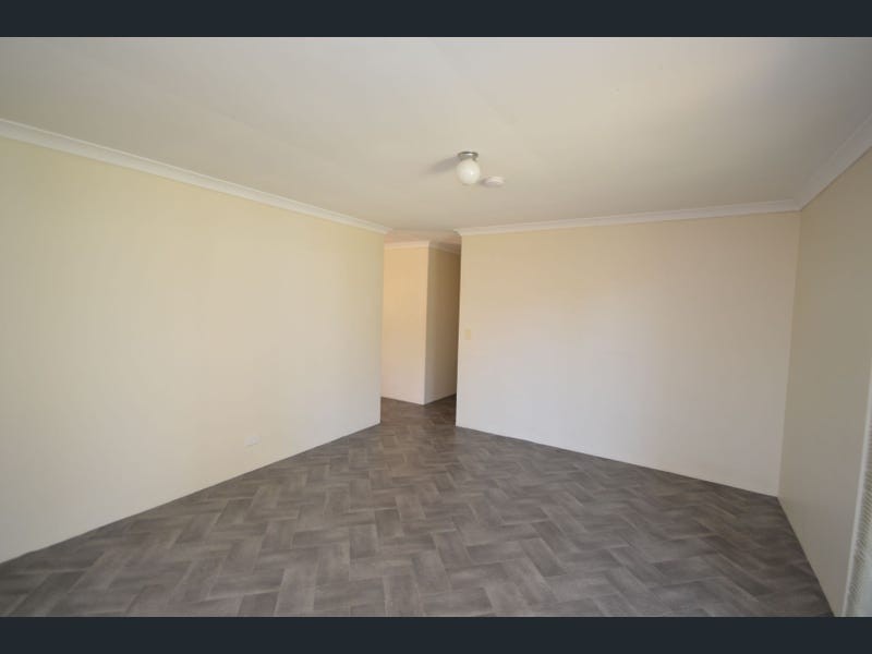 4 Selwyn Rise, Greenfields WA 6210