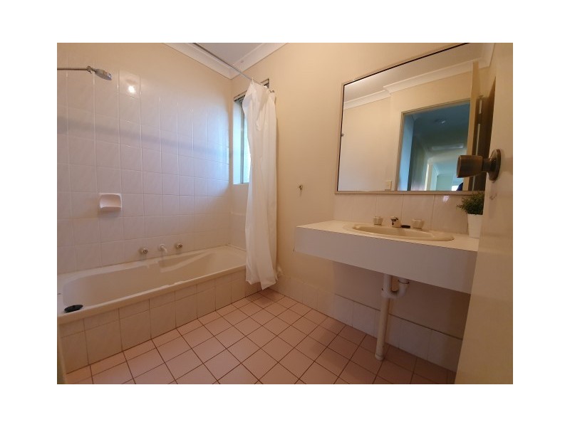 4 Selwyn Rise, Greenfields WA 6210