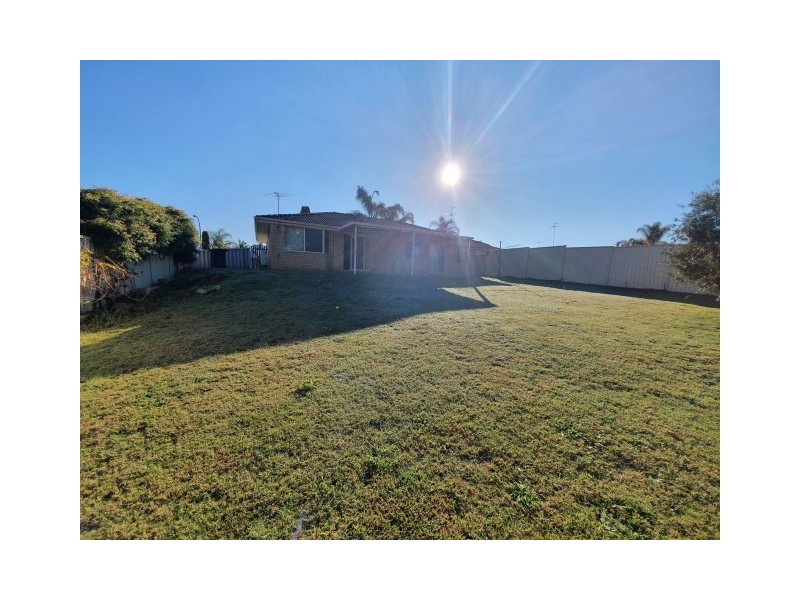 4 Selwyn Rise, Greenfields WA 6210