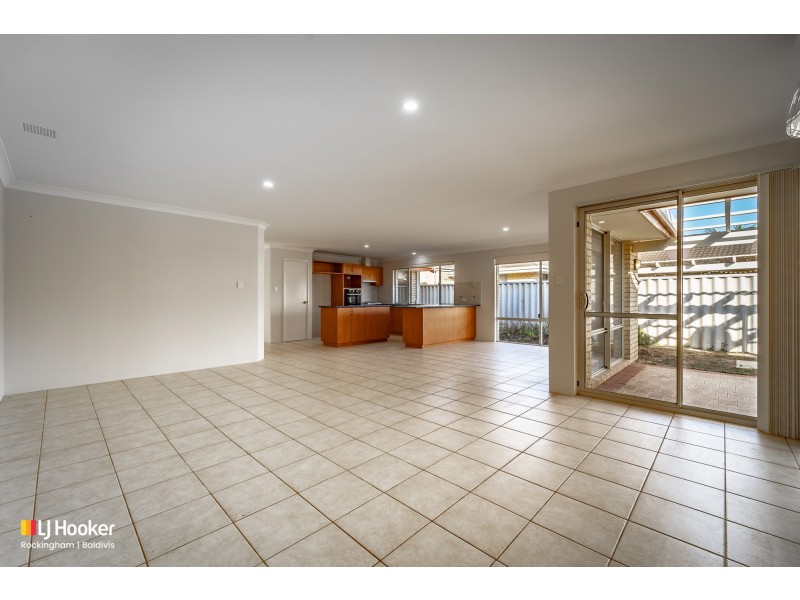 15 Cambernon Green, Port Kennedy WA 6172