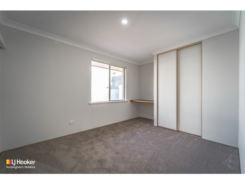 15 Cambernon Green, Port Kennedy WA 6172