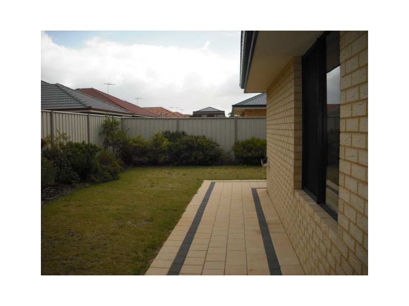 18 Voltaire Way, Secret Harbour WA 6173