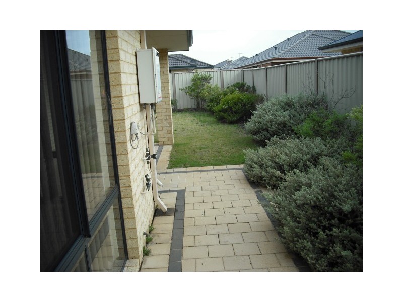18 Voltaire Way, Secret Harbour WA 6173