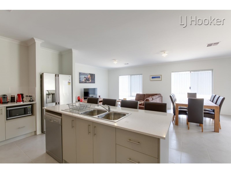 15 Copenhagen Street, Baldivis WA 6171