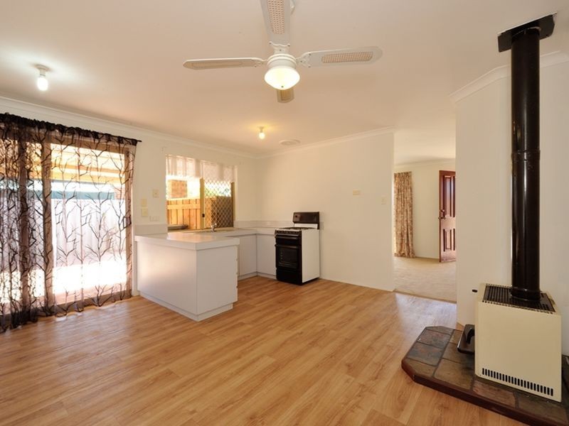 12 Manila Place, Warnbro WA 6169