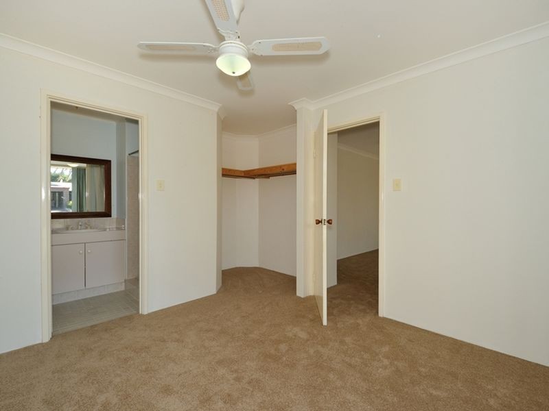 12 Manila Place, Warnbro WA 6169