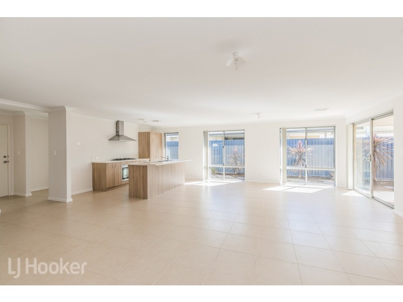 18 Tallowood Avenue, Baldivis WA 6171