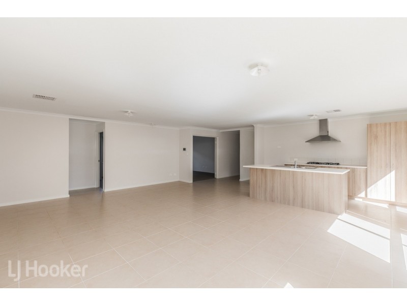 18 Tallowood Avenue, Baldivis WA 6171