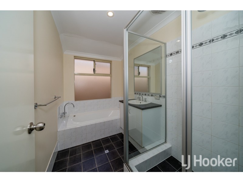 26 Hayeswater Circuit, Waikiki WA 6169
