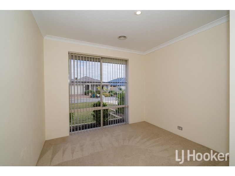 26 Hayeswater Circuit, Waikiki WA 6169