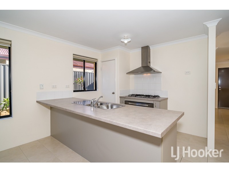 8 Pyrenees Parkway, Baldivis WA 6171