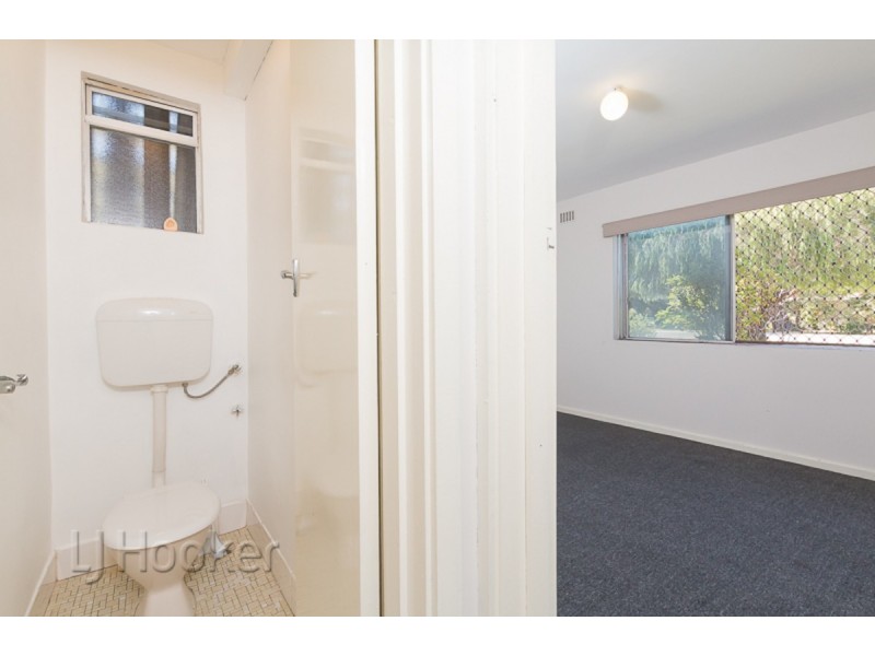 4/4 Minchinson Street, Shoalwater WA 6169