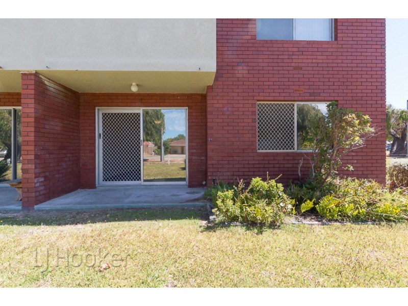 4/4 Minchinson Street, Shoalwater WA 6169