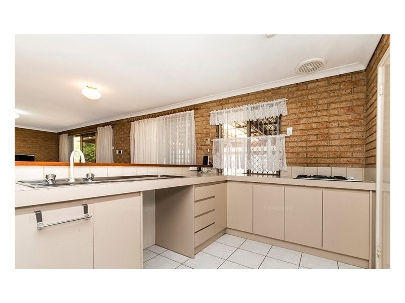 13 Woodbridge Drive, Cooloongup WA 6168