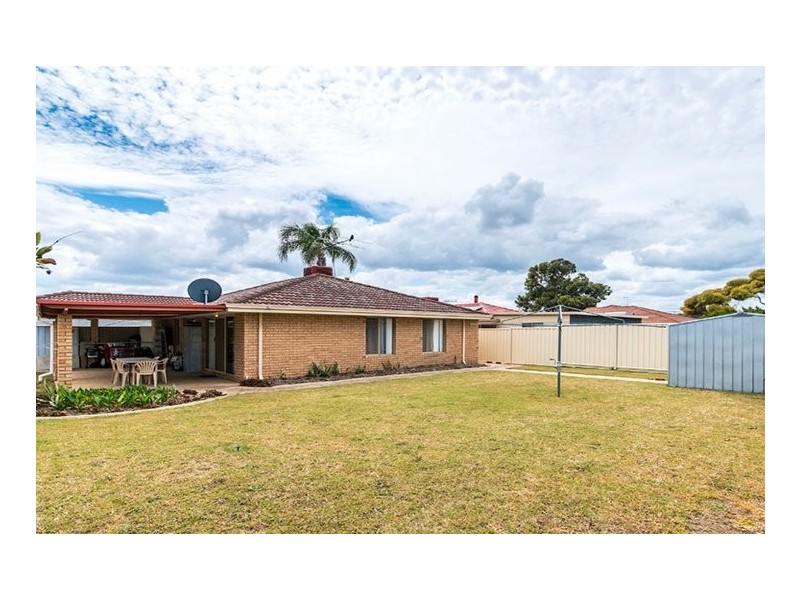 13 Woodbridge Drive, Cooloongup WA 6168