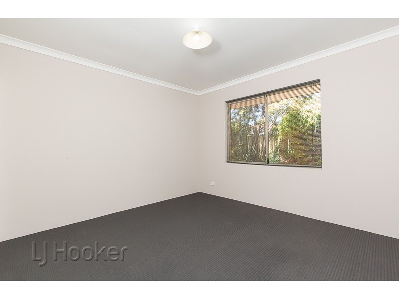 4 Carpentaria Drive, Port Kennedy WA 6172