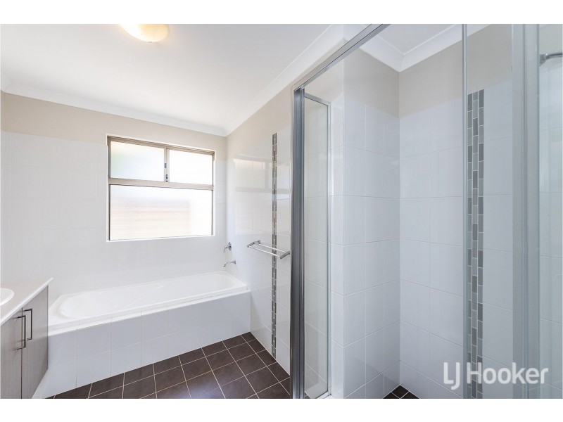 9 D’Arcole Turn, Secret Harbour WA 6173