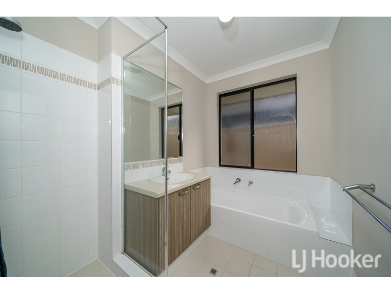 21 Arnside Bend, Waikiki WA 6169