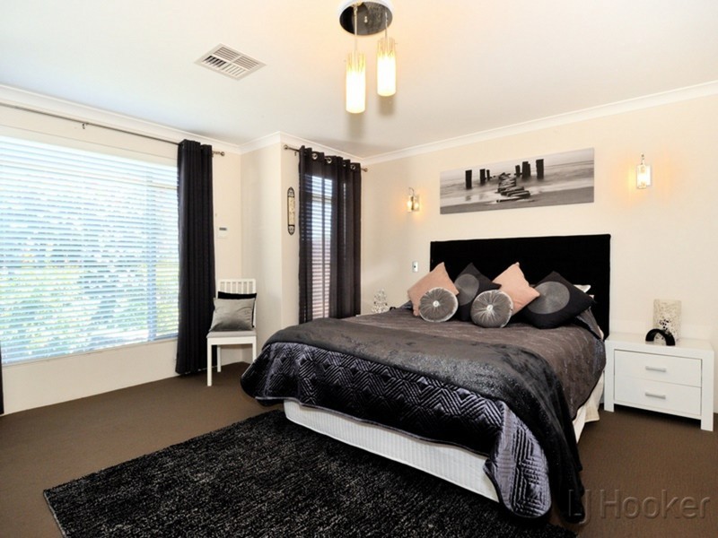 3 Orly Cove, Port Kennedy WA 6172