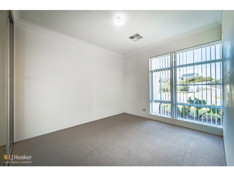 4A Shelton Street, Waikiki WA 6169