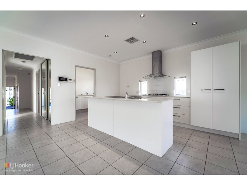 4A Shelton Street, Waikiki WA 6169