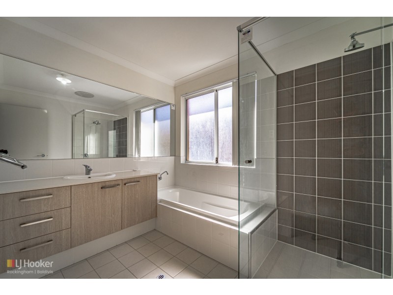 4A Shelton Street, Waikiki WA 6169