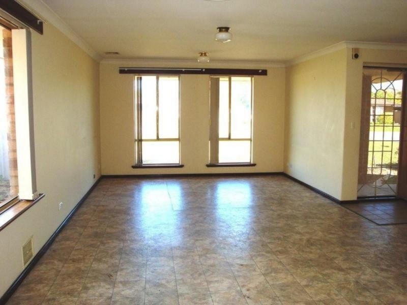 43 Gumnut Crescent, Safety Bay WA 6169