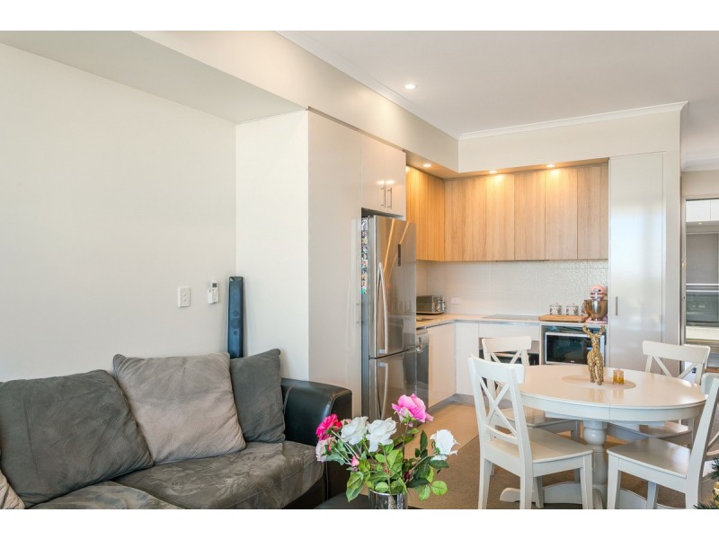 64/24 Flinders Lane, Rockingham WA 6168