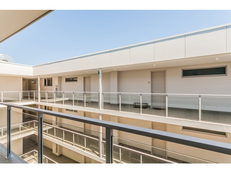 64/24 Flinders Lane, Rockingham WA 6168