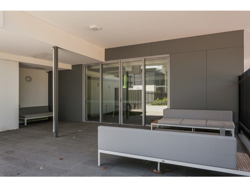 64/24 Flinders Lane, Rockingham WA 6168