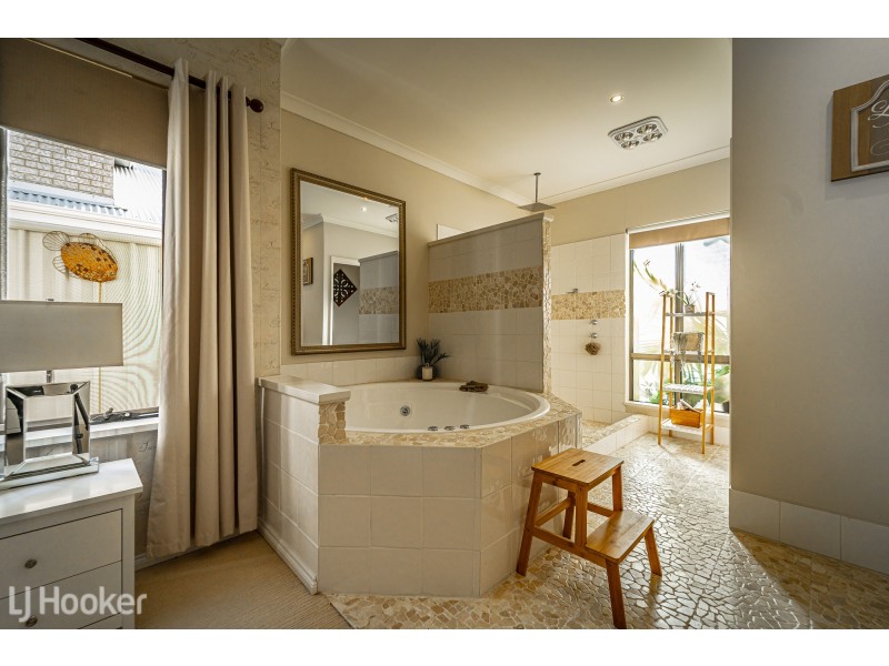 23 Lowlands Crescent, Secret Harbour WA 6173