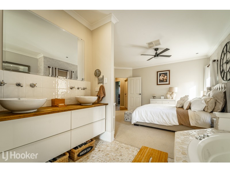 23 Lowlands Crescent, Secret Harbour WA 6173