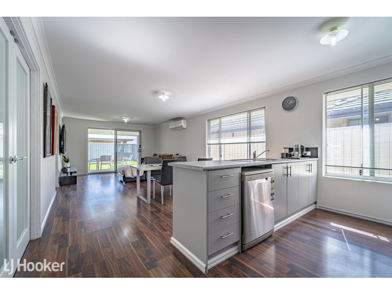 6 Yaramin Way, Golden Bay WA 6174